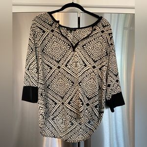 Patterned blouse, size small